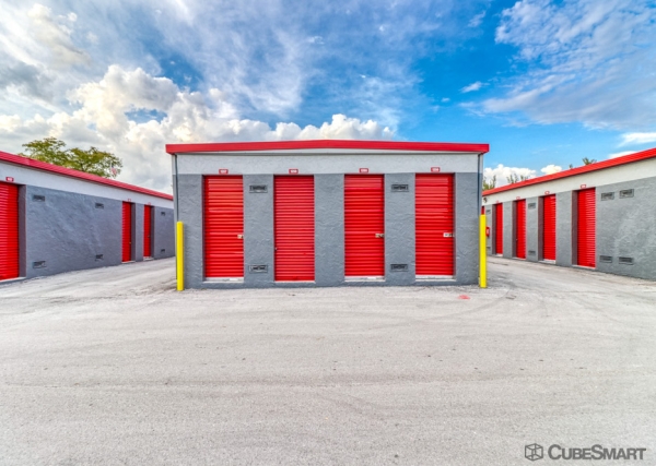 Facility photo: //images.sparefoot.com/medium/2353716989974ef12d0.jpg