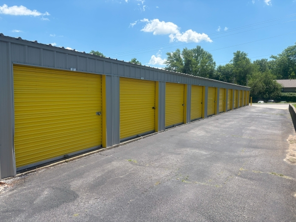 Facility photo: //images.sparefoot.com/medium/23543168b74df6ca6d5.jpg