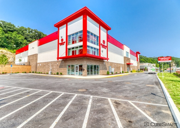 Facility photo: //images.sparefoot.com/medium/2354466975c9b86aa72.jpg