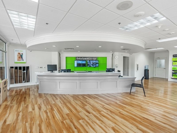 Storage Units at Extra Space Storage - 1973 - Missouri City - Highway 6 - 6400 Highway 6