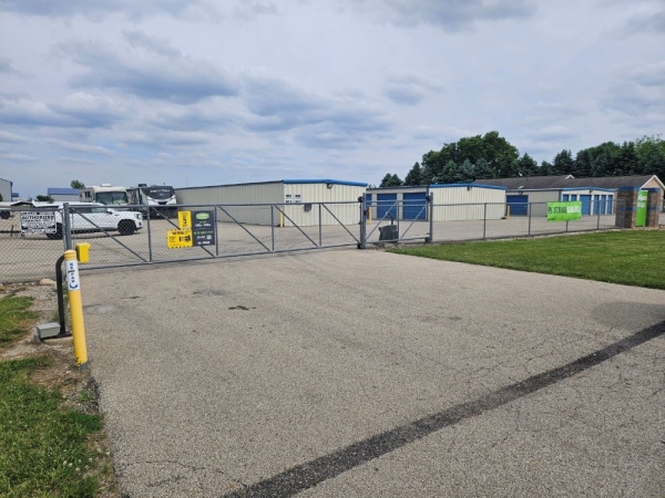 Facility photo: //images.sparefoot.com/medium/2354846a0da3ca691d1.jpg