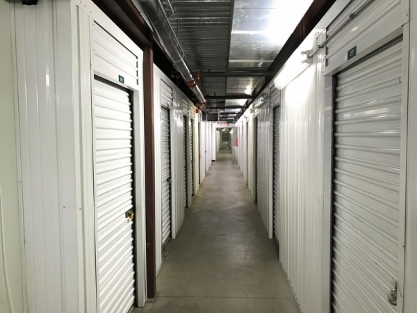 Storage Units at Extra Space Storage - 3484 - Henderson - Stufflebeam Ave - 1011 Stufflebeam Avenue
