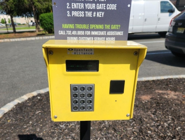 Facility photo: //images.sparefoot.com/medium/235498699430185b1a7.jpg