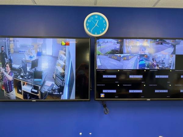 Facility photo: //images.sparefoot.com/medium/2354986994301d42aec.jpg