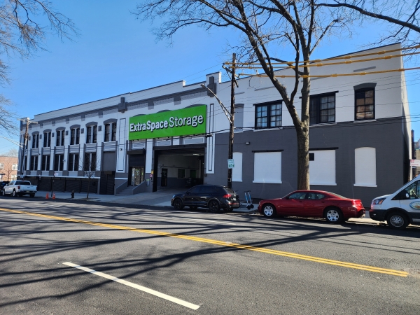 Storage Units at Extra Space Storage - 8878 - Bronx - Bronx Boulevard - 3240 Bronx Boulevard