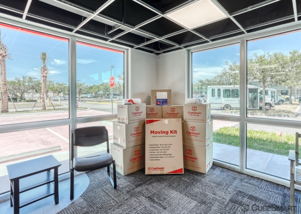 Facility photo: //images.sparefoot.com/medium/235568688333477fa4a.jpg