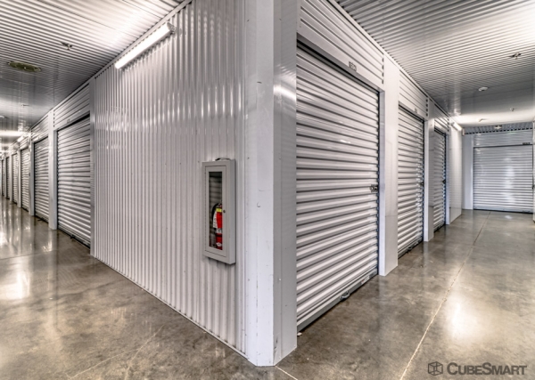 Facility photo: //images.sparefoot.com/medium/23565169fc64e3cd9fe.jpg
