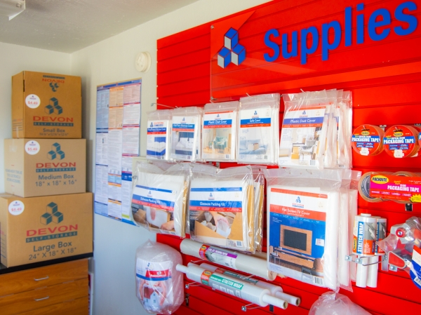 Facility photo: //images.sparefoot.com/medium/2356626a511be22a5b6.jpg