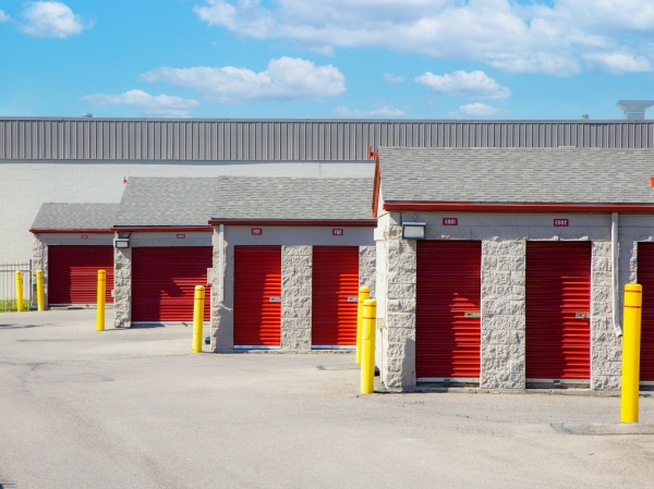 Facility photo: //images.sparefoot.com/medium/2356626a511be366ea3.jpg