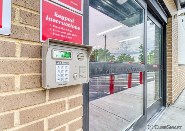 Facility photo: //images.sparefoot.com/medium/2356676881fd110f955.jpg