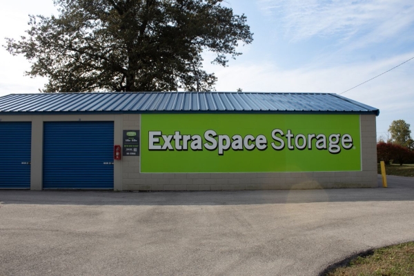 Facility photo: //images.sparefoot.com/medium/23567269942e4b8717c.jpg