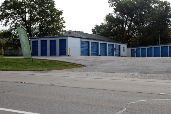 Facility photo: //images.sparefoot.com/medium/23567269942e4d5658d.jpg