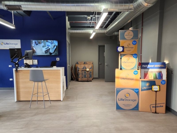 Storage Units at Extra Space Storage - 3328 - Chicago - 345 N Western Ave - 345 North Western Avenue