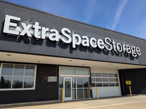 Storage Units at Extra Space Storage - 3455 - Elgin - Airport Rd - 450 Airport Road