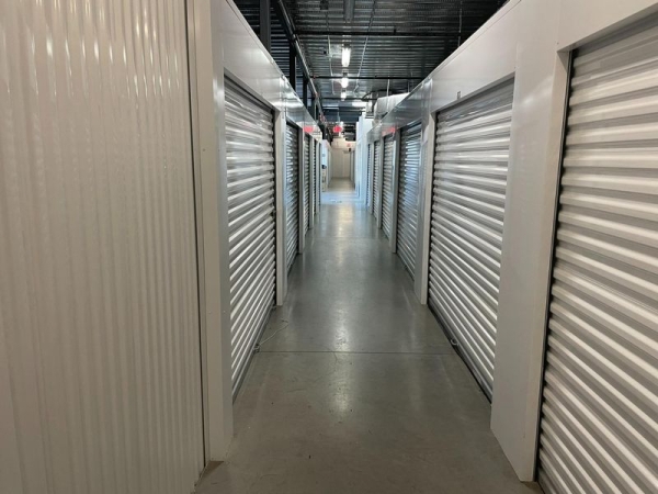Storage Units at Extra Space Storage - 3870 - St Petersburg - Gandy Blvd N - 9999 Gandy Boulevard North