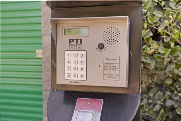 Facility photo: //images.sparefoot.com/medium/235723699432d83eeb6.jpg