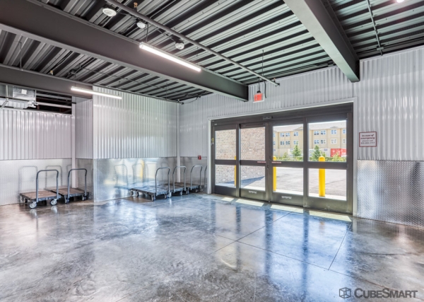 Facility photo: //images.sparefoot.com/medium/23574769f5a6b91a524.jpg