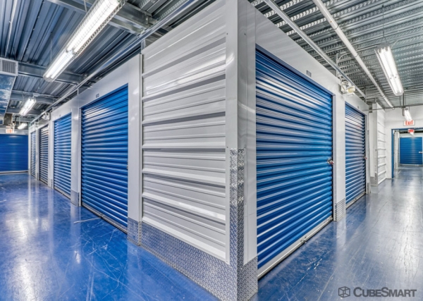 Facility photo: //images.sparefoot.com/medium/23574869ddfbf5e370f.jpg