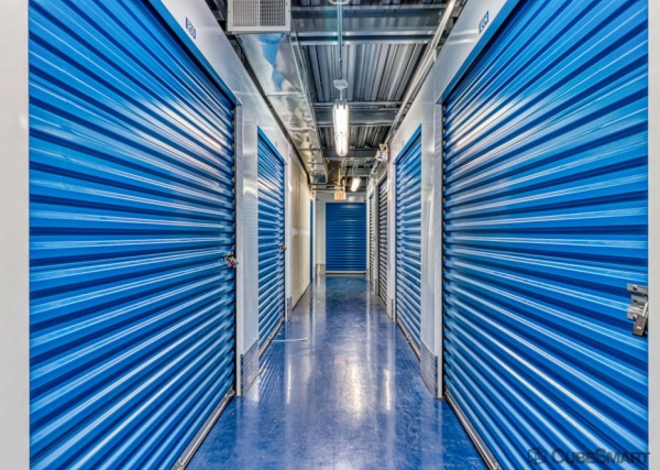 Facility photo: //images.sparefoot.com/medium/23574869df4c4f2b7b8.jpg