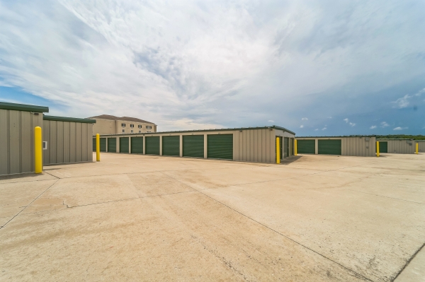 Facility photo: //images.sparefoot.com/medium/2357636895101283d54.jpg