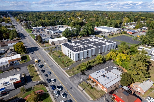 Facility photo: //images.sparefoot.com/medium/23582068f7a11635ae8.jpg