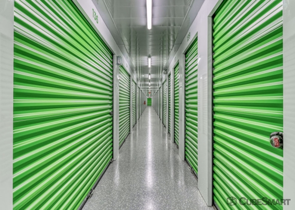 Facility photo: //images.sparefoot.com/medium/235826691ee1769a0d7.jpg