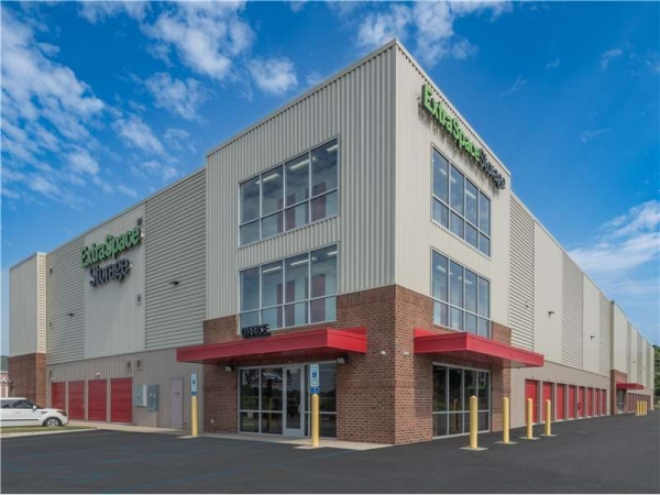 Storage Units at Extra Space Storage - 1887 - Greenville - 1009 Woodruff Rd - 1009 Woodruff Road