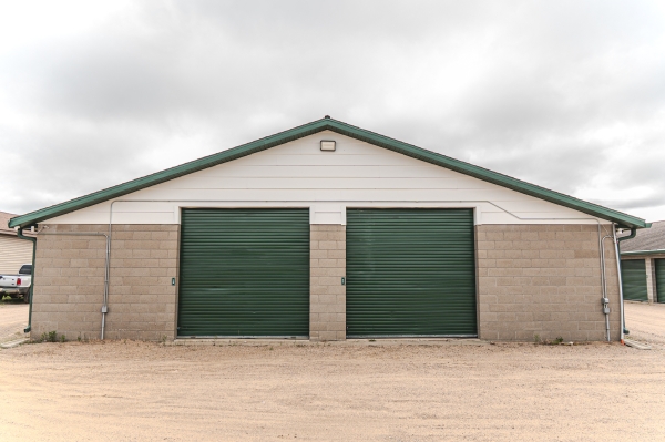 Facility photo: //images.sparefoot.com/medium/235898690e2ccae43fd.jpg