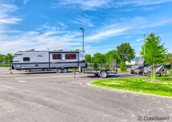Facility photo: //images.sparefoot.com/medium/235930688c704364626.jpg