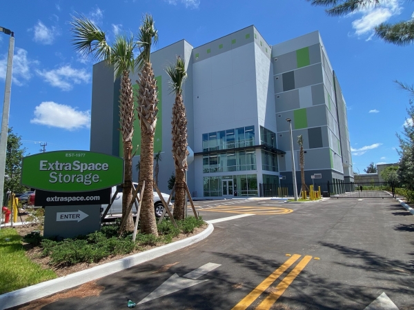 Facility photo: //images.sparefoot.com/medium/2359456721d8fd66601.jpg