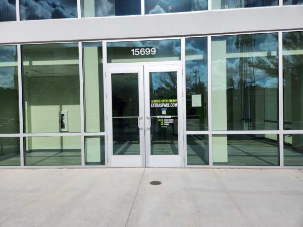 Facility photo: //images.sparefoot.com/medium/2359456721d904ca8a3.jpg