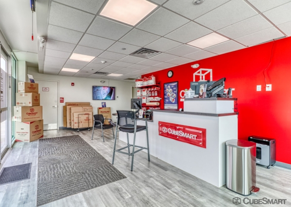 Facility photo: //images.sparefoot.com/medium/236065698af1e4a23ce.jpg