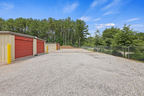 Facility photo: //images.sparefoot.com/medium/23608666bdf8a07d622.jpg