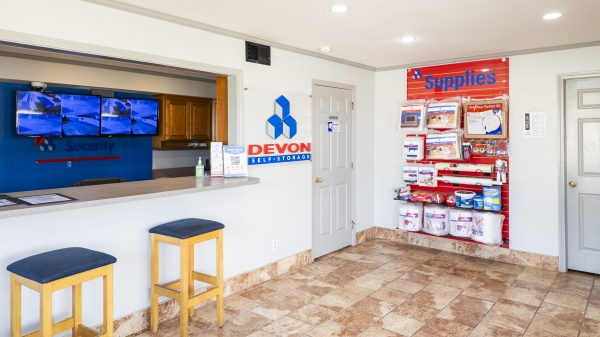 Facility photo: //images.sparefoot.com/medium/2361246980fc4ae7647.jpg