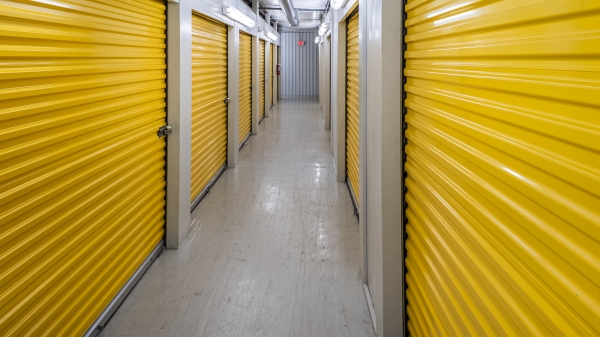 Facility photo: //images.sparefoot.com/medium/2361256980ffd58a11d.jpg