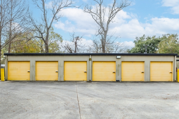 Facility photo: //images.sparefoot.com/medium/23612868c07f5e060ec.jpg