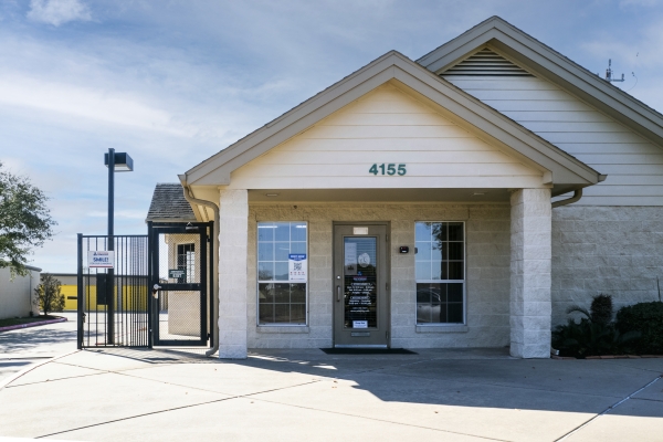 Storage Units at Devon Self Storage - 9222 - FAIRWAY PLAZA - 4155 Fairway Plaza Drive