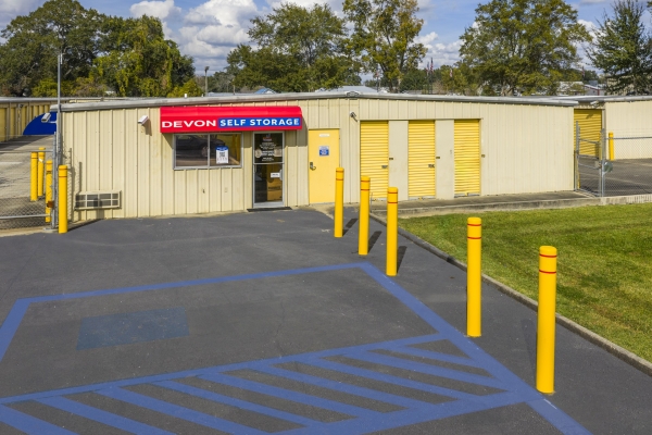 Facility photo: //images.sparefoot.com/medium/2361406966924755136.jpg