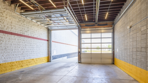 Facility photo: //images.sparefoot.com/medium/2361466889257d1c709.jpg