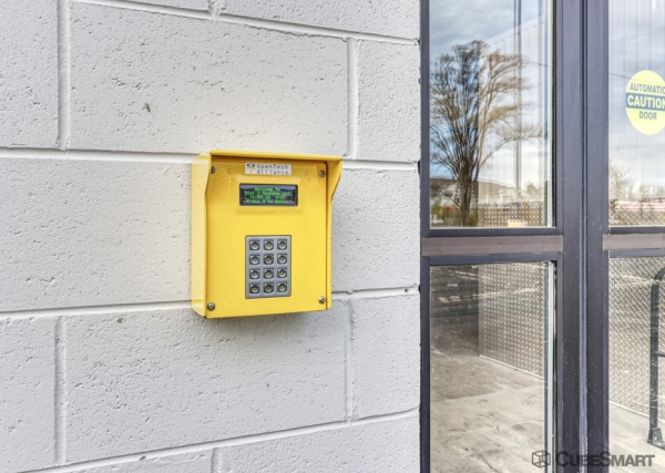 Facility photo: //images.sparefoot.com/medium/236216686f7806095a2.jpg