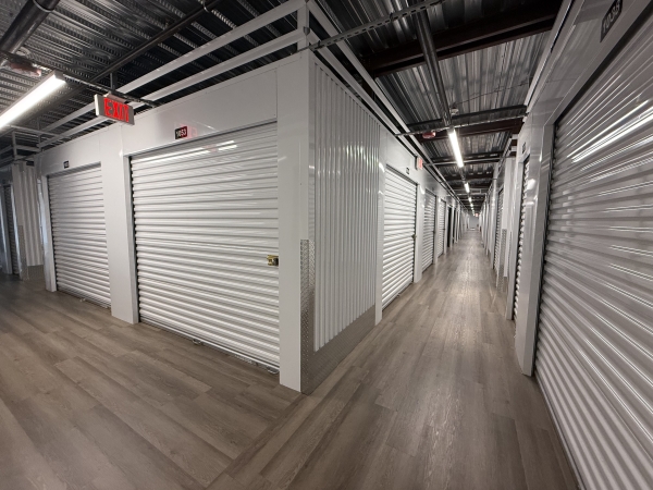 Facility photo: //images.sparefoot.com/medium/23624168e65466c8321.jpeg