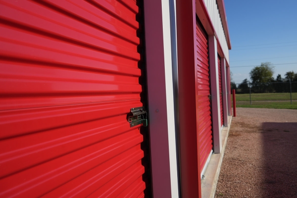 Facility photo: //images.sparefoot.com/medium/236262697424d5e0b48.jpg