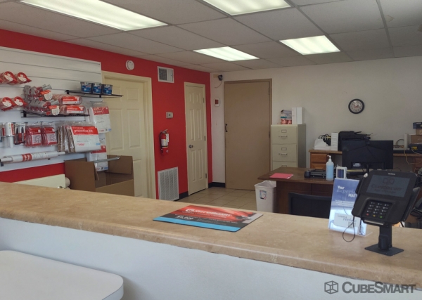 Facility photo: //images.sparefoot.com/medium/23626569f59742eaa70.jpg