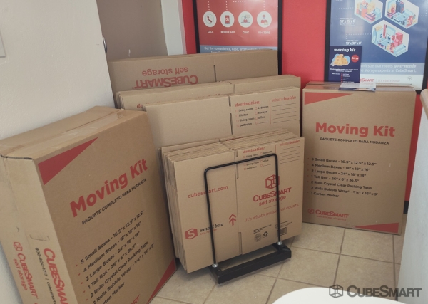 Facility photo: //images.sparefoot.com/medium/23626569f6e8b912c41.jpg