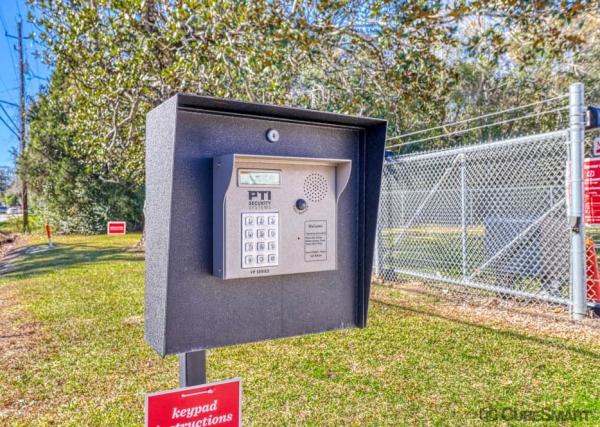 Facility photo: //images.sparefoot.com/medium/236272695cb712e9389.jpg