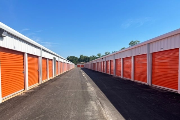 Facility photo: //images.sparefoot.com/medium/23629369e4d864a3b26.jpg