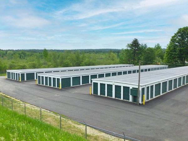 Facility photo: //images.sparefoot.com/medium/2363376655e291db8c4.jpg