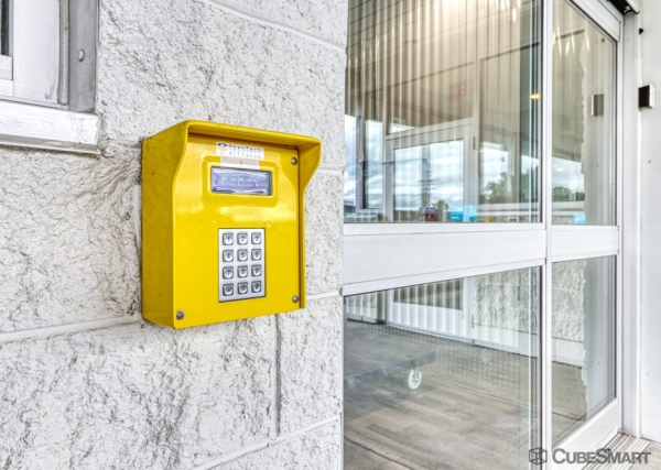 Facility photo: //images.sparefoot.com/medium/23636369031e0a34d64.jpg