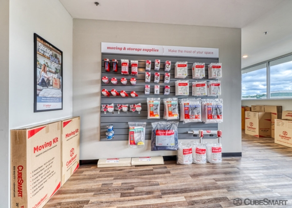 Facility photo: //images.sparefoot.com/medium/23636369fc47ce900e5.jpg