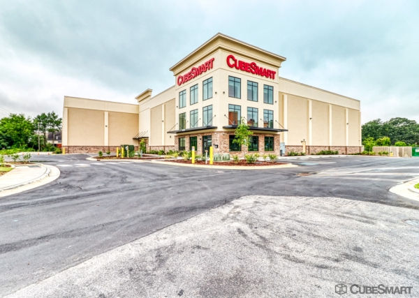 Facility photo: //images.sparefoot.com/medium/236462698af1214b1b5.jpg